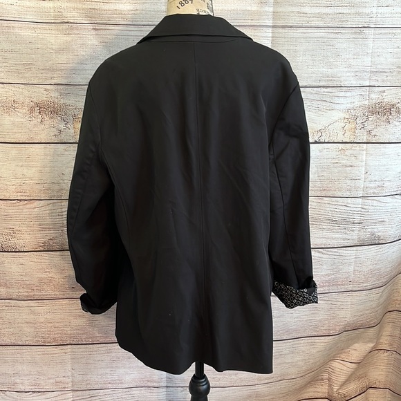 Chico’s Blazer Black Roll Up Sleeves Contrast Lining Size XL Chicos 3 - Picture 6 of 11